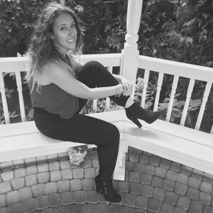 Meet your Posher, Felicia